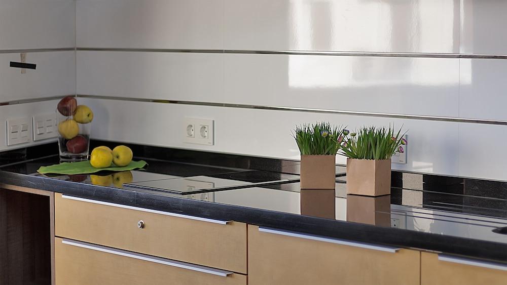Apartamentos Suites Oficentro Deluxe Málaga Exteriör bild